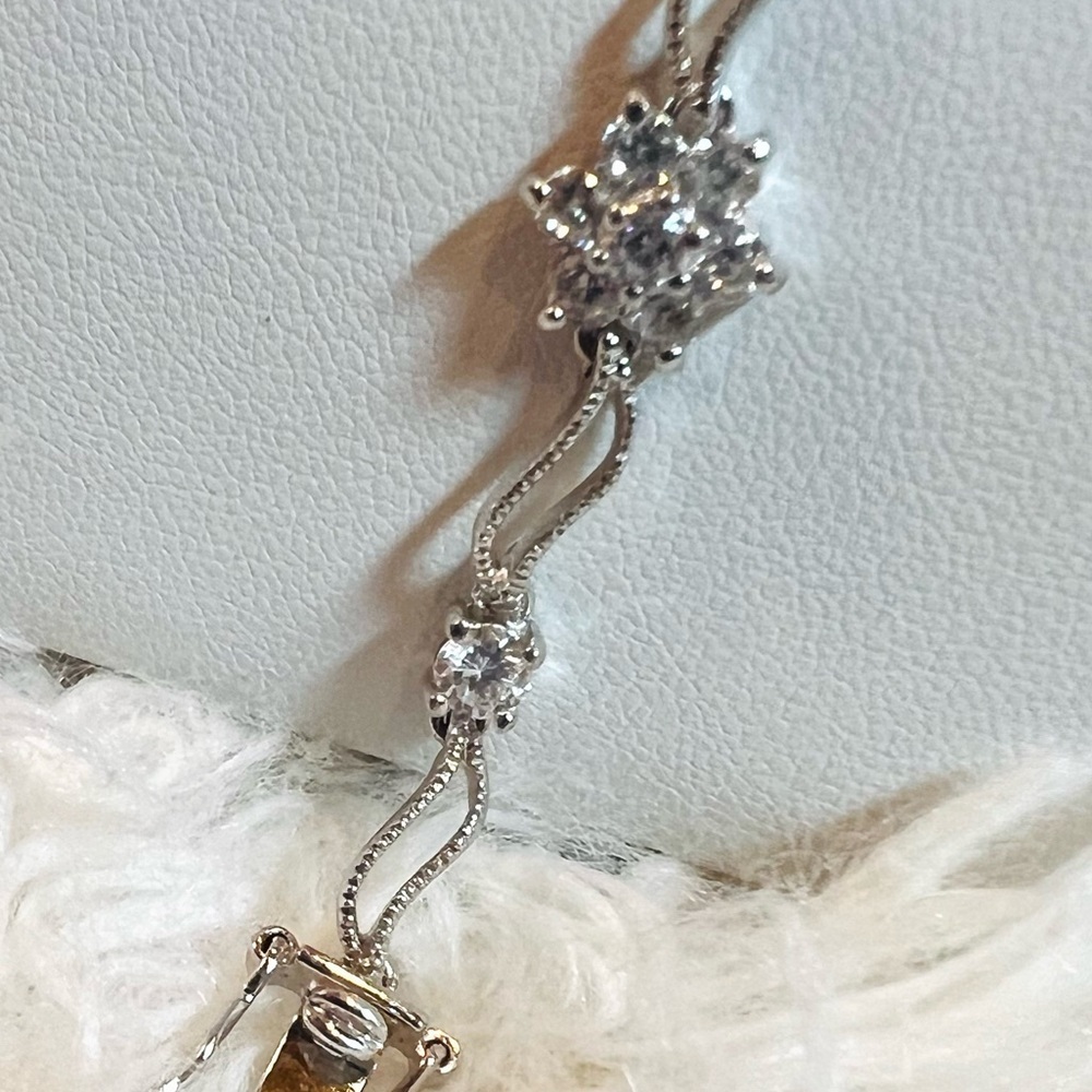 Gorgeous 925 silver CZ costume bling tennis bracelet​ - Picture 6 of 8